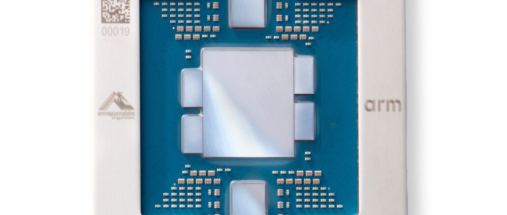 aws-graviton4-chip-shot