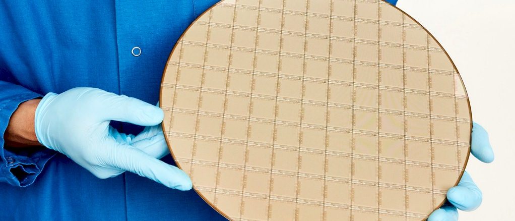 ibm-telum-wafer